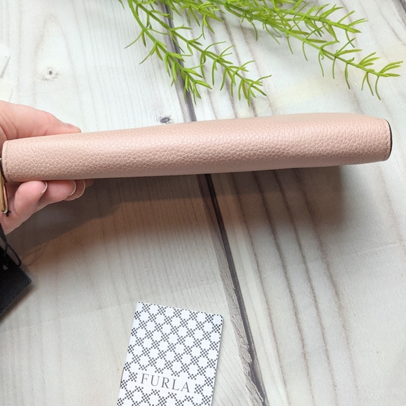 Furla | NWT Pebbled Leather Wallet - Picture 3 of 10